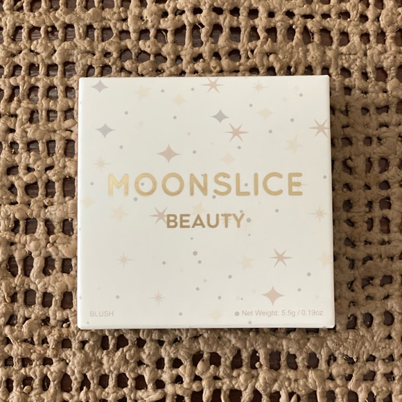 MOONSLICE BEAUTY PRESSED BLUSH IN GORGEOUS - Picture 1 of 6